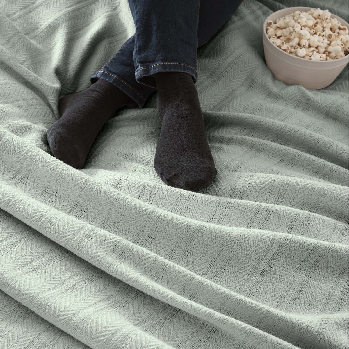 Vellux 100% Cotton Blanket - Soft, Breathable, Cozy & Lightweight Thermal Blanket - All Season Queen Size Blanket Perfect for Layering Bed, Couch & Sofa - Hotel Quality (90x90 Inch Light Grey)